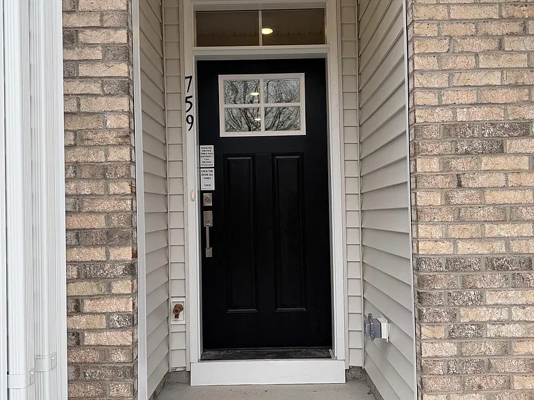 616 Brass Ln — Photo 1