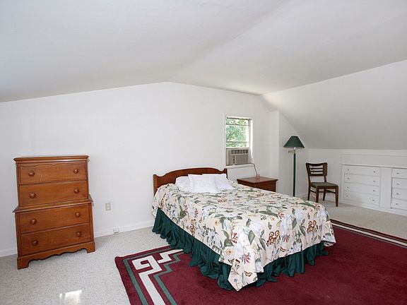 Spacious Master Bedroom