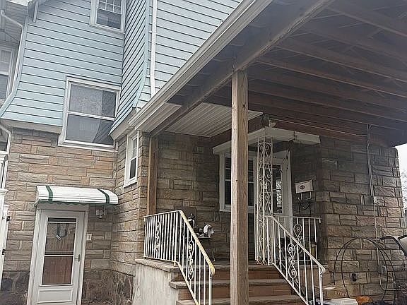 5th image of 829 Prospect Ave