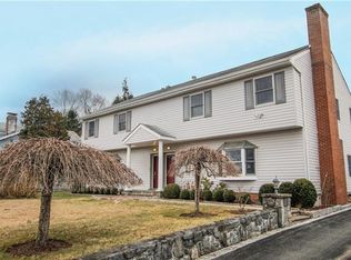 239 Babbitt Rd, Bedford Hills, NY 10507