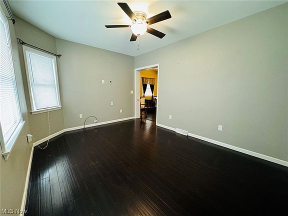4th image of 204 Glenwood St