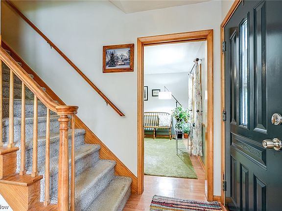 3rd image of 571 Deering Dr