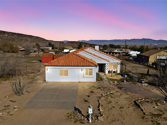 2nd image of 6336 N Buckhorn Drive