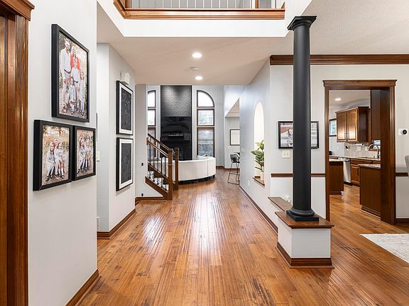 3rd image of 2926 Cordella St