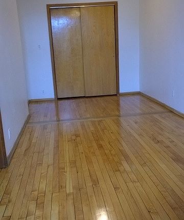 3rd image of 4406 N Milwaukee Ave