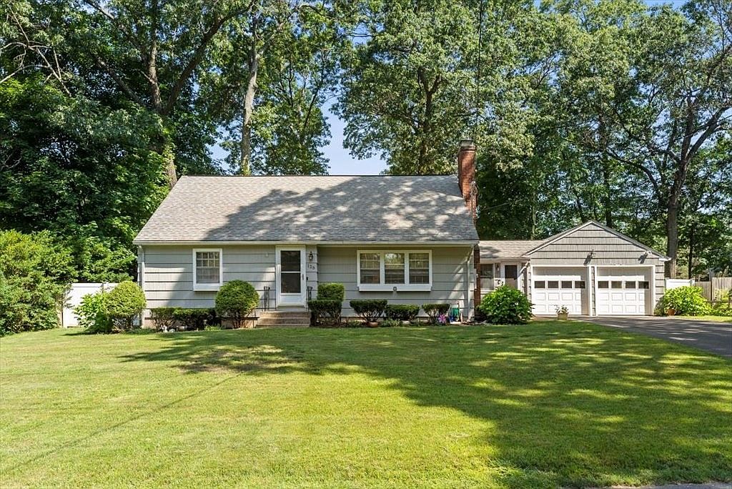 128 Hadley St, Springfield, MA 01118 | Zillow