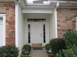 200 Georgetown Ln, Hattiesburg, MS 39402
