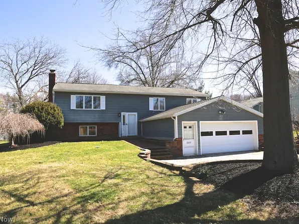 2085 McMackin Rd, Madison, OH 44057