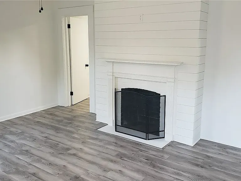 1690 Townsend St — Photo 4