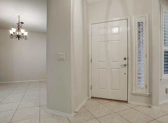 4th image of 980 Imperial Valley Ln