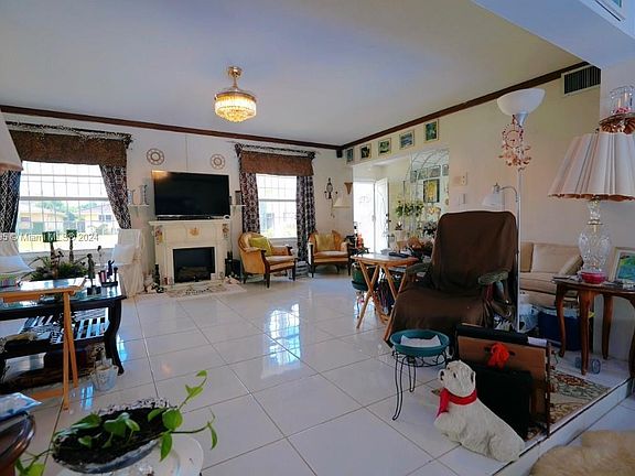 3rd image of 1251 NW 207th St