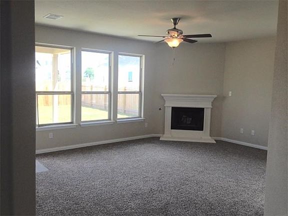 4th image of 3809 Julian Ln