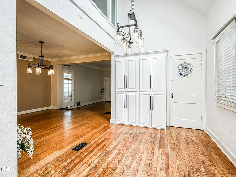 715 E Robinson Ave — Photo 22