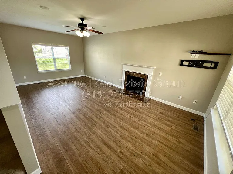 35 Spring Borough Ct — Photo 3