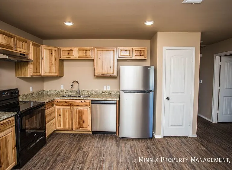 2508 N Avenue P — Photo 3