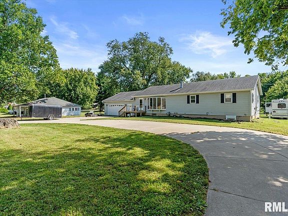 3rd image of 2620 Piper Ln