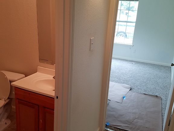 2nd image of 208 Cliff Ave