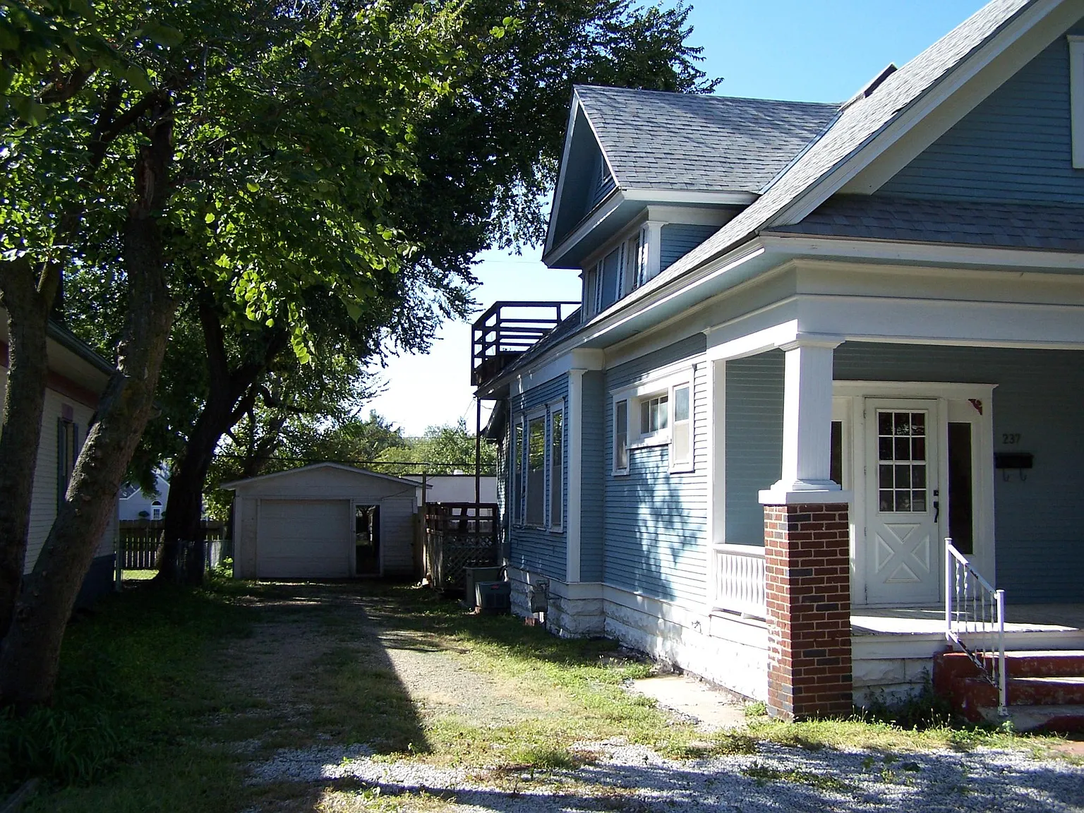 3 bed, 2087 sqft, $1,500 — Photo 2