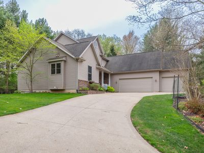 7200 Marsh Ridge Trl, Augusta, MI, 49012