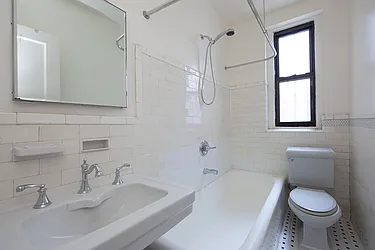 Rented by R New York