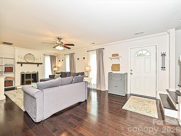 5th image of 1616 English Knoll Dr