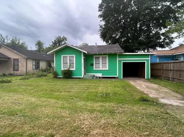 4340 Brandon St, Beaumont, TX 77705