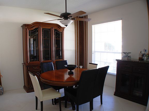 3rd image of 923 Osprey Ln