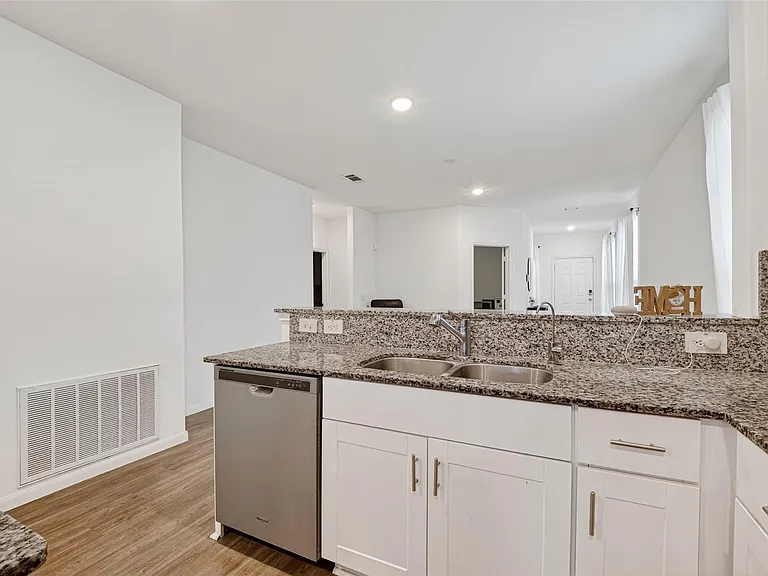 10626 Cashew Run Ln — Photo 16