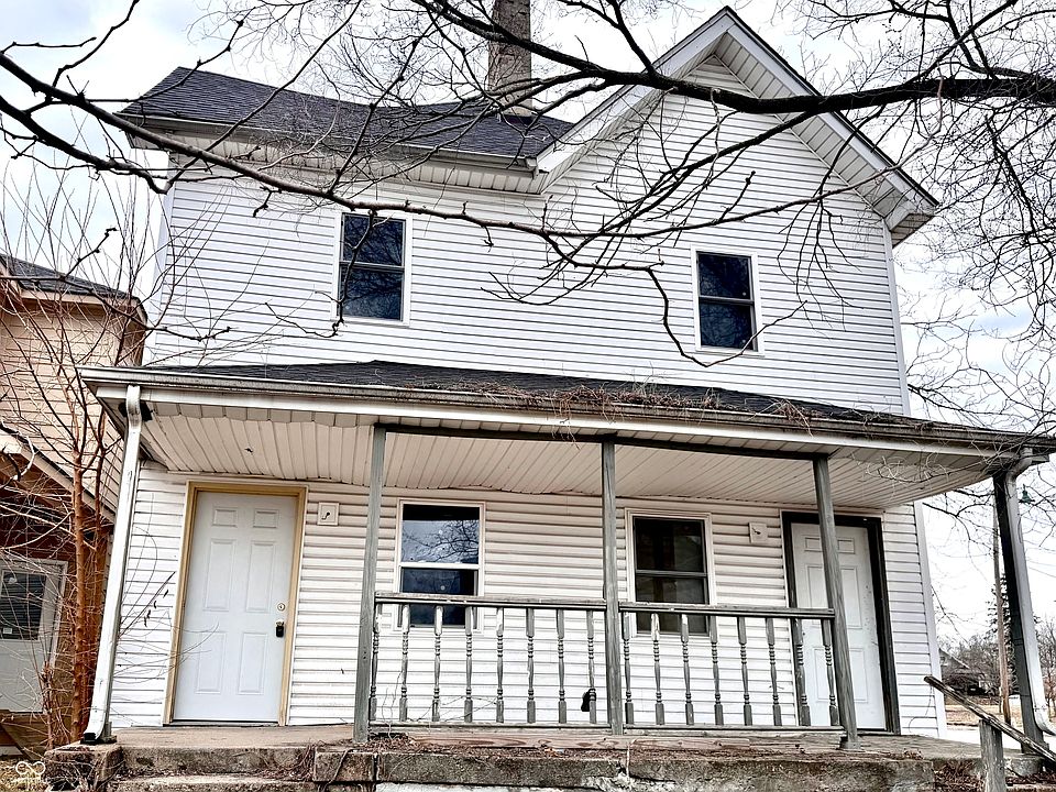 1st image of 2858 N Kenwood Ave
