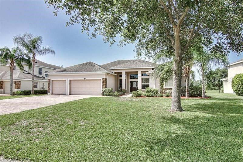 1st image of 977 Classic View Dr