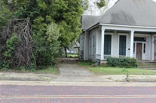 2nd image of 1420 5th St