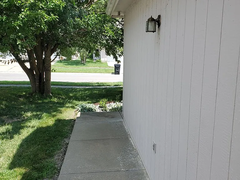 7319 SW 23rd St — Photo 40