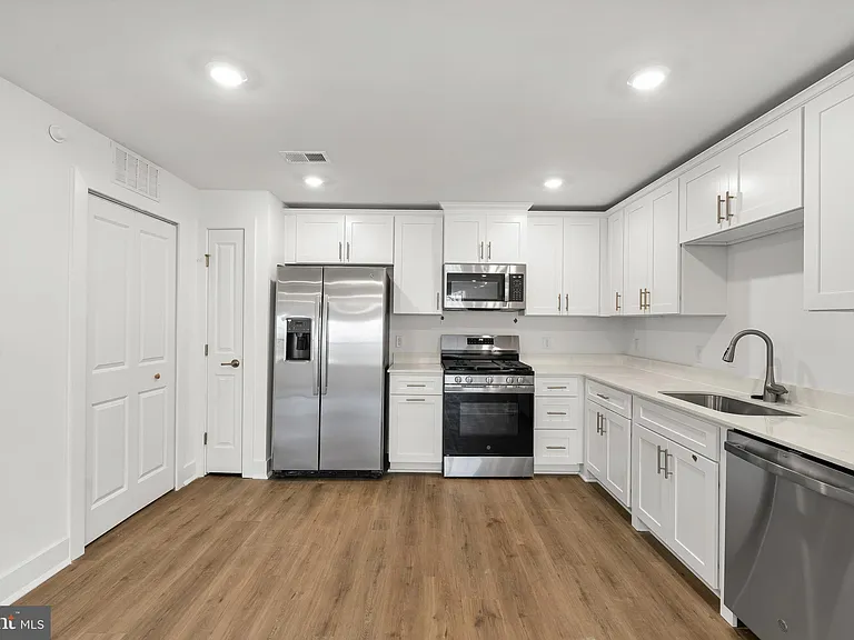 2307 Prince Hall Dr — Photo 19