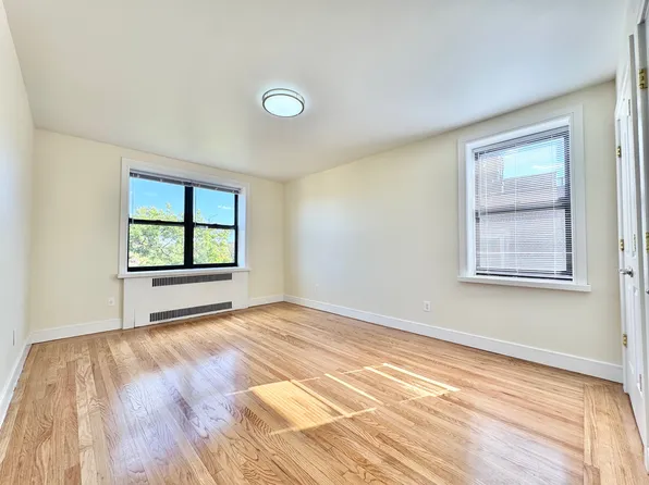 36-40 Bowne Street image 1 of 21