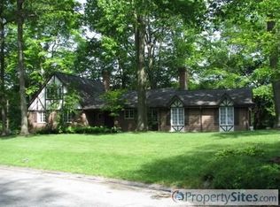1226 Forest Dr, Wooster, OH 44691