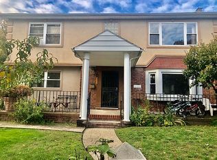 245-83 62nd Ave #1, Little Neck, NY 11362