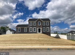 1420 Maple Ln #104, Hanover, PA 17331