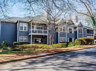 382 Meadows Cir, Winston Salem, NC 27104