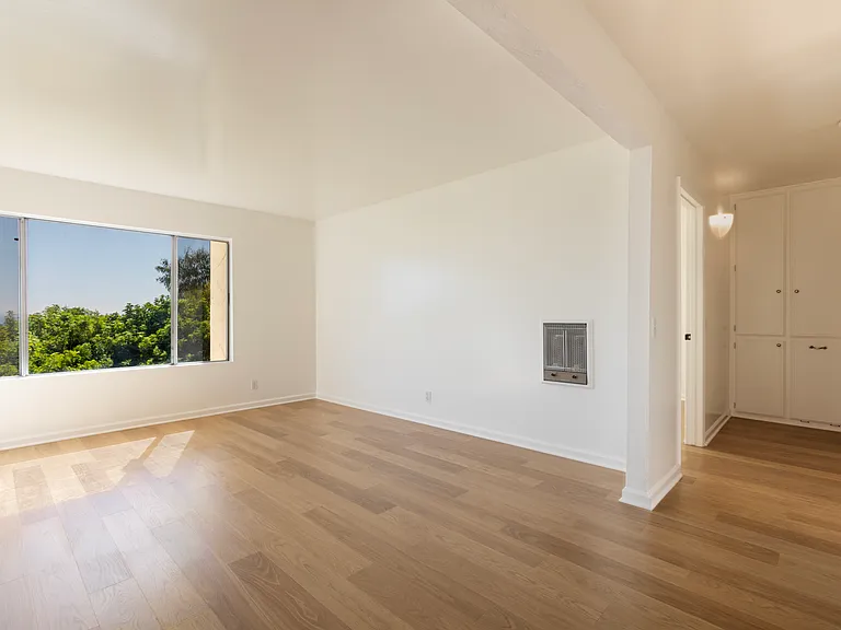 Channel View Apartments — Photo 41