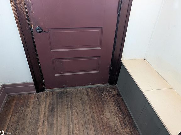 3rd image of 1103 South St
