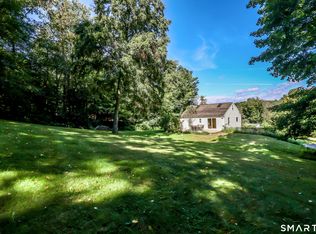 7 Parmalee Park Pl, Newtown, CT 06470
