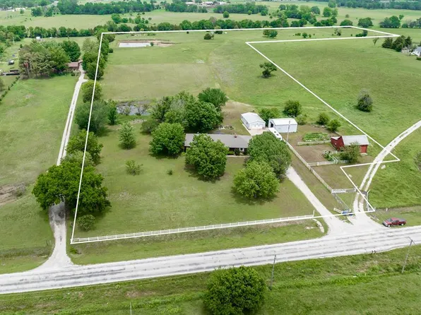 1765 County Road 1425, Caney, KS 67333