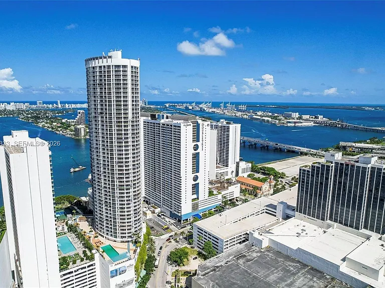 1750 N Bayshore Dr #3910 — Photo 27