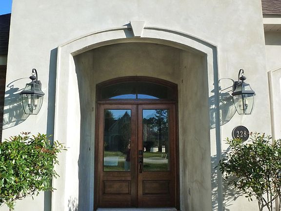 2nd image of 228 Stonewood Dr