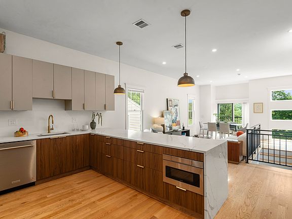 3rd image of 59 Highland Rd #59