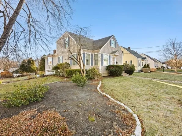 58 Randall Ave, Somerset, MA 02726