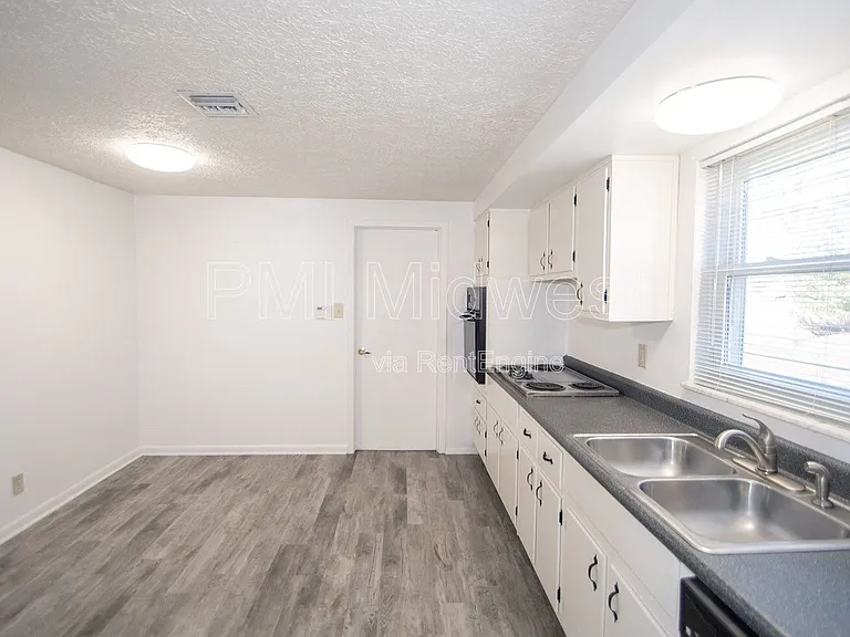 8636 E Edgewood Ave — Photo 6