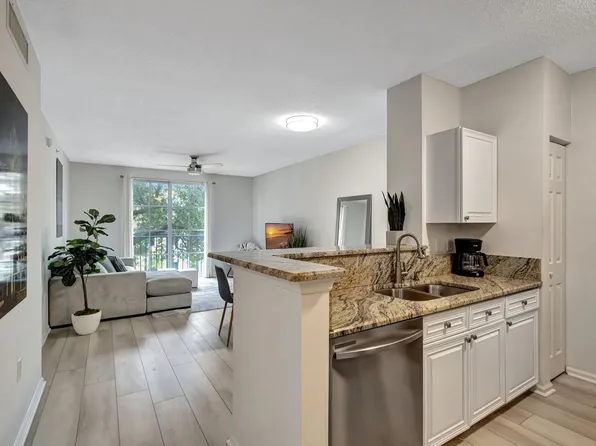 630 Sapodilla Ave Unit 223, West Palm Beach, FL 33401