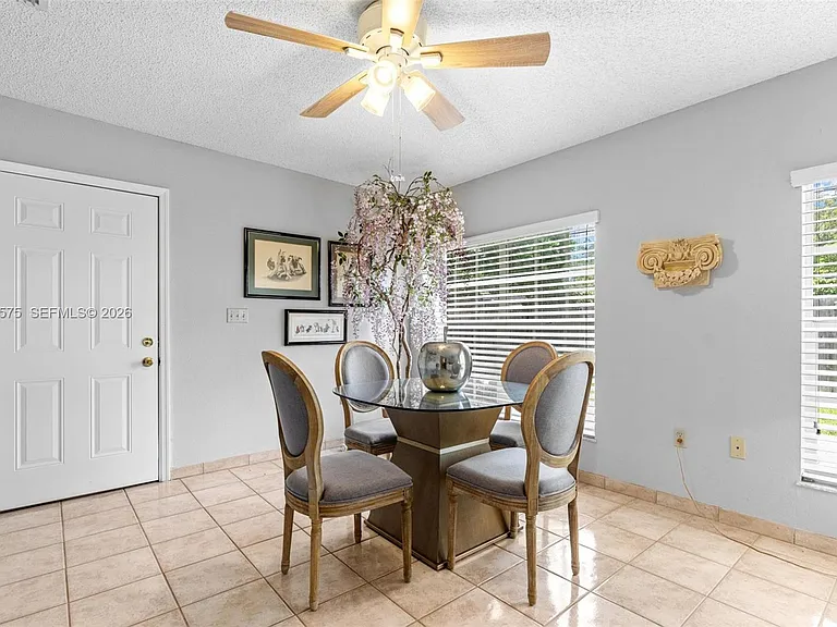 9075 SW 48th Ter — Photo 15