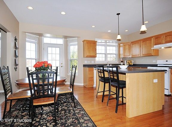 3rd image of 416 Lennox Dr